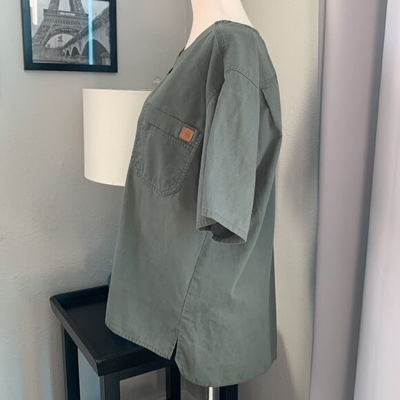 Carhartt scrub top olive green color size medium - Picture 5 of 10
